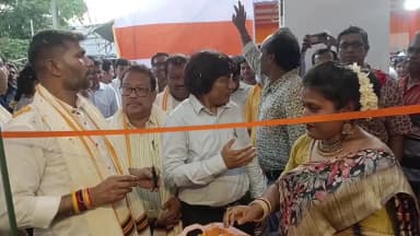 কোলাঘাট: খাদি গ্রামিন বিপনন কেন্দ্রের উদ্বোধন হলদিয়া দুর্গাচকে উপস্থিত রাজ্যের মন্ত্রী অশোক দিন্দা