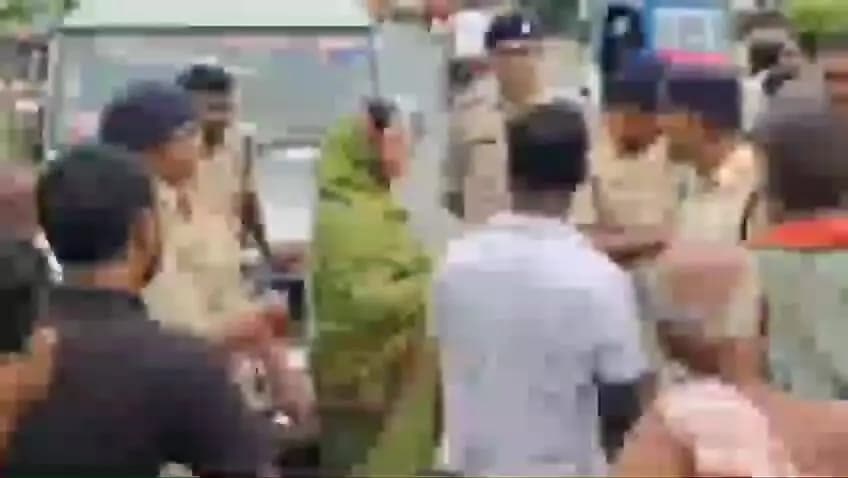 धोली मुरौल: पिलखी पंचायत में चोरों ने एक रात में 12 घरों से 20 लाख से अधिक की संपत्ति चुराई
