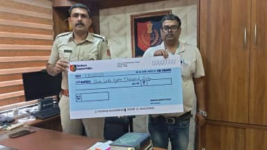 গঙ্গাজলঘাটি: সাইবার প্রতারণায় হাতিয়ে নেওয়া ২.৬৪ লাখ টাকার মধ্যে ১.৮ লাখ টাকা উদ্ধার