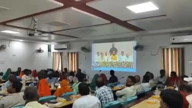 दरभंगा: दरभंगा में प्रधानमंत्री आवास योजना-ग्रामीण के तहत गृह प्रवेश, आवास की चाबी व स्वीकृति पत्र का वितरण