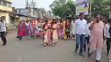 সাঁইথিয়া: ভাণ্ডারের ৩ হাজার টাকা পাওয়ায় সাঁইথিয়ায় মহিলাদের ধন্যবাদ মিছিল
