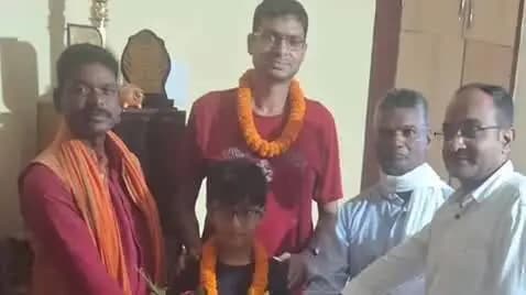अल्बर्ट एक्का (जारी): गौरव गढ़ध्यान और विन्सेंट एक्का की खास मुलाकात चर्चा में