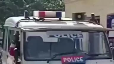 ईसागढ़: कदवाया पुलिस ने तिलाहारी गांव में 23 वर्षीय युवक पर कच्ची शराब बेचने का मामला दर्ज किया