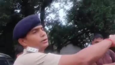 बीना: बीना रेलवे स्टेशन के बाहर नो पार्किंग को लेकर हंगामा, बाइक में ताला डालने पर नाराज अधिवक्ता ने RPF जवानों पर आरोप लगाए