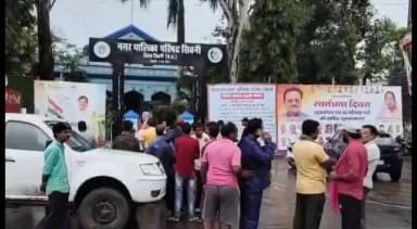 सिवनी: दो माह से वेतन नहीं मिलने पर नगर पालिका कर्मचारी हड़ताल पर, सफाई व्यवस्था चरमराई