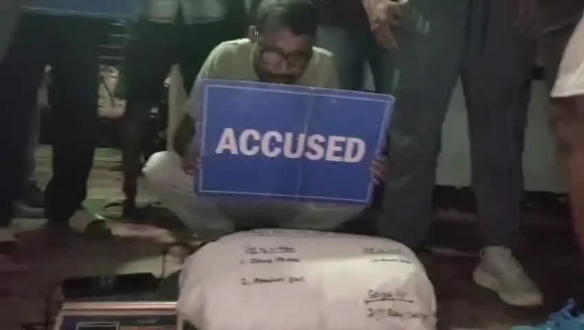 উত্তৰ লক্ষীমপুৰ: নগৰত 4.136 kg গাঞ্জাৰ সৈতে এজনক আটক লখিমপুৰ সদৰ আৰক্ষীৰ