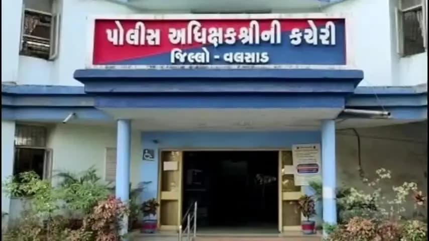 વલસાડ: જિલ્લામાં 12 પીએસઆઇની આંતરિક બદલી કરાઈ