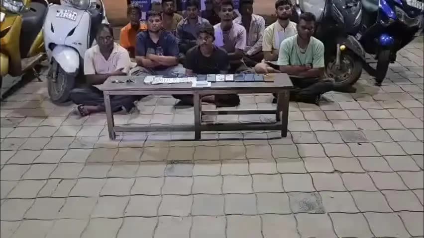 વડોદરા: શ્રાવણીયા જુગાર પર પોલીસની તવાઈ,મોટનાથ રેસિડેન્સીના ફ્લેટમાંથી 11 ખેલીઓ ઝડપાયા