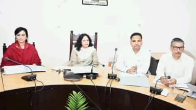 बिलासपुर सदर: बिलासपुर में संयुक्त सचिव मीरा मोहंती ने किसानों की आर्थिकी सुदृढ़ करने के लिए अधिकारियों से समन्वय से कार्य करने की अपील की