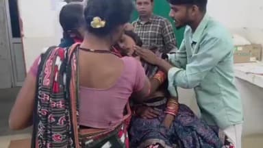 ବରଗଡ: ବିଜେପୁର-ପଦ୍ମପୁର ରାସ୍ତା ପହଣ୍ଡି ଗାଁ ନିକଟରେ ବାଇକରେ ଆସି ଛୁରା ରେ ଆକ୍ରମଣ କରି ସୁନା ଲୁଟିନେଲେ ଦୁର୍ବୁତ୍ତ