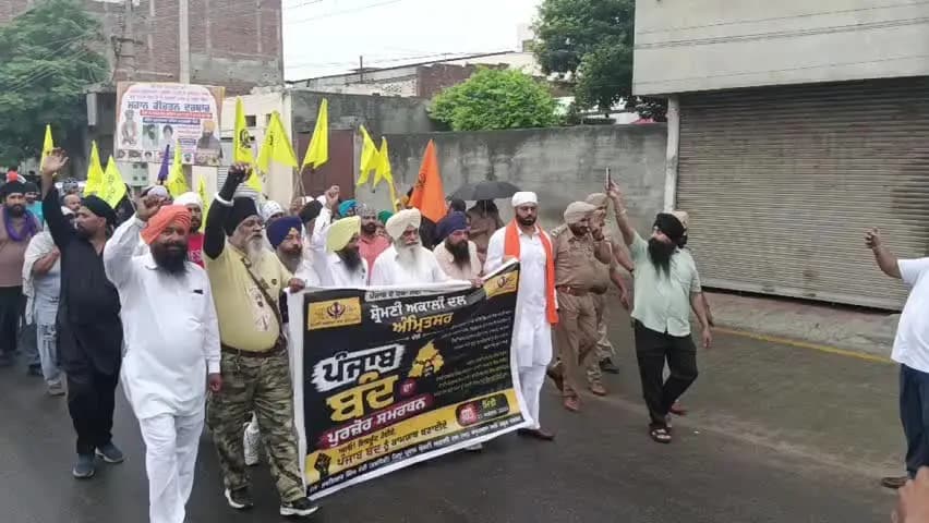 ਕਪੂਰਥਲਾ: ਬੰਦੀ ਸਿੰਘਾਂ ਦੀ ਰਿਹਾਈ ਲਈ ਕਪੂਰਥਲਾ ’ਚ ਬੰਦ ਨੂੰ ਭਰਵਾਂ ਸਮਰਥਨ, ਸਟੇਟ ਗੁਰਦੁਆਰਾ ਸਾਹਿਬ ਤੋਂ ਕੱਢਿਆ ਰੋਸ ਮਾਰਚ