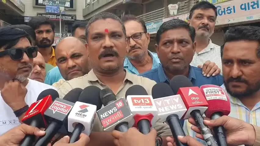 બાયડ: શહેરથી દૂર નવી મામલતદાર કચેરીની જગ્યા ફળવાતા વિરોધમાં બાયડમાં બંધનું એલાન