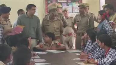 हाथरस: केंद्रीय विद्यालय का डीएम और एसपी ने किया निरीक्षण, बच्चों से हुए रूबरू, साइंस फैकल्टी में छात्र-छात्राओं से जानकारी ली