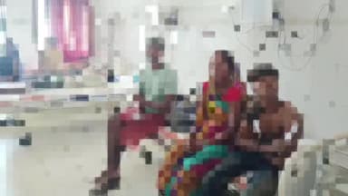 मोहनिया: थाना क्षेत्र के गांव में छेड़खानी के विरोध में दो पक्षों में मारपीट, 9 घायल, 5 रेफर