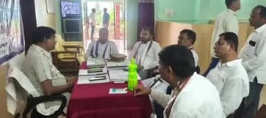 ନୂଆପଡା: ଜମି ଜାଲିଆତି ଘଟଣାକୁ ନେଇ କୋମନା ଥାନାଧିକାରୀଙ୍କୁ ସାକ୍ଷାତ କଲେ କଂଗ୍ରେସ ପ୍ରତିନିଧି ମଣ୍ଡଳୀ