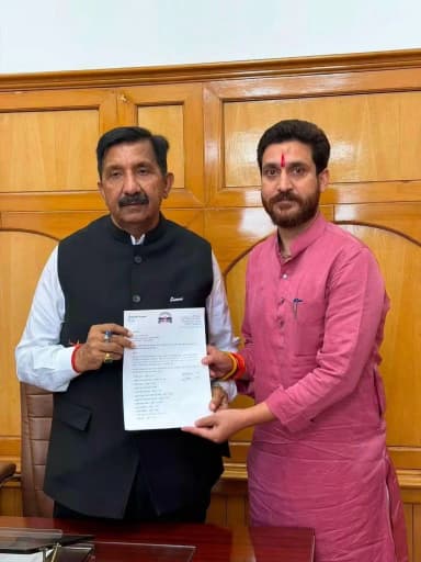 आनी: आनी-निरमंड में बंद HRCTC बस रूट पुनः चालू करने की मांग तेज