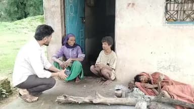 परसवाड़ा: बैगा ग्राम कुकड़ा पहुंचे रामेश्वर कटरे, बच्चों को बांटे कपड़े, चरण पादुका और छाते