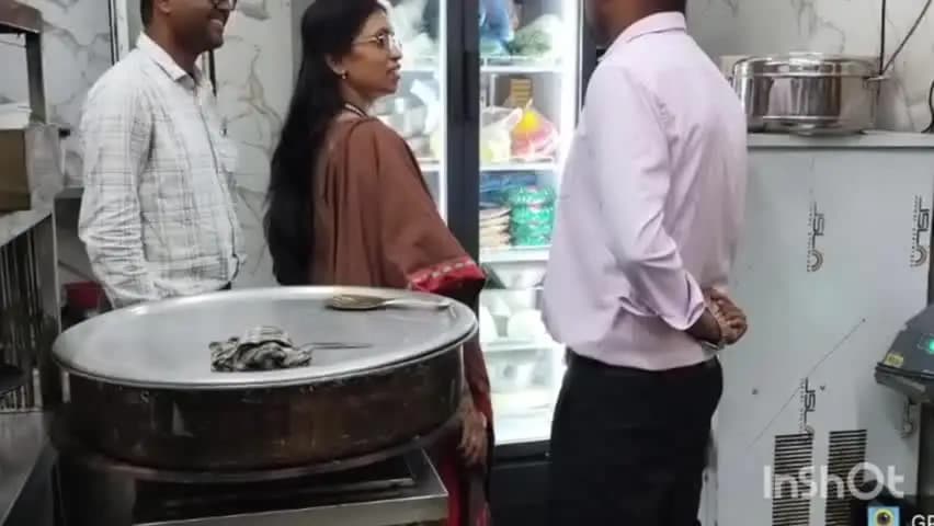 रायगढ़: ममता फाइन डाइन रेस्टोरेंट के फ्रीजर में मिले वेज-नॉनवेज देव स्वीट्स में दूध पाउडर और वनस्पति तेल से बना पेड़ा-चमचम
