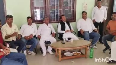 दाउदनगर: पूर्व सांसद महाबली सिंह ने दाउदनगर के सिंचाई विभाग आईबी में जदयू कार्यकर्ताओं से संगठन व एनडीए को मजबूत बनाने पर की चर्चा