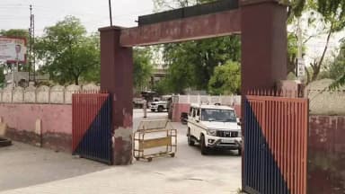 नोहर: नोहर पुलिस थाना में तीन नामजद लोगों और दो-तीन अन्य के खिलाफ मामला दर्ज