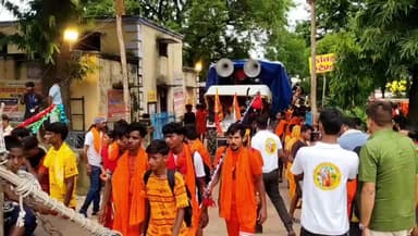 लहरपुर: लहरपुर में हजारों कांवड़ियों का भव्य स्वागत, जगह-जगह भंडारे का आयोजन किया गया