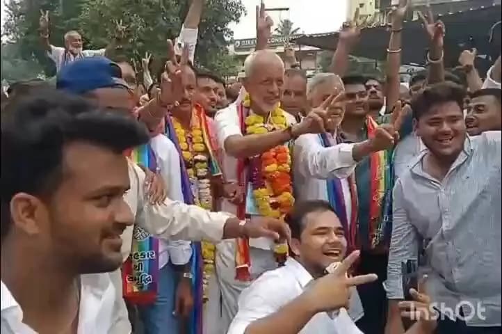 કામરેજ: કામરેજ સુગરની ચૂંટણીમાં અશ્વિનભાઈ પટેલના નેતૃત્વ વાળી સહકાર પેનલનો વિજય