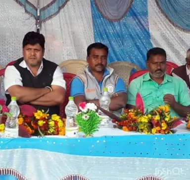 ଚମ୍ପୁଆ: ପ୍ରିୟନାଥ ପତି ଚମ୍ପୁଆ ଏନ୍ଏସି ଓ ଚୂଡ଼ାମଣି ମହାନ୍ତ ଚମ୍ପୁଆ ବ୍ଲକ ବିଜୁଜନତା ଦଳ ସଭାପତି