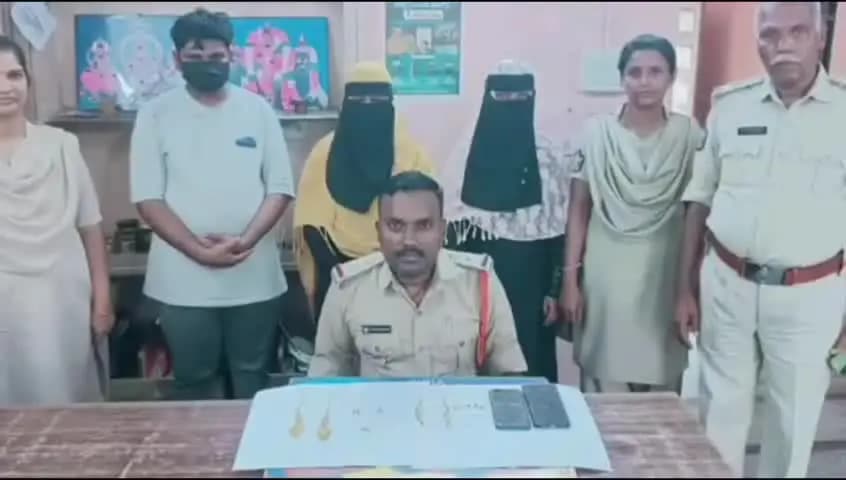 పీలేరు: కే.వీ.పల్లి మండలంలో బంగారు నగలు చోరీ కేసులో ముగ్గురు నిందితులు అరెస్ట్