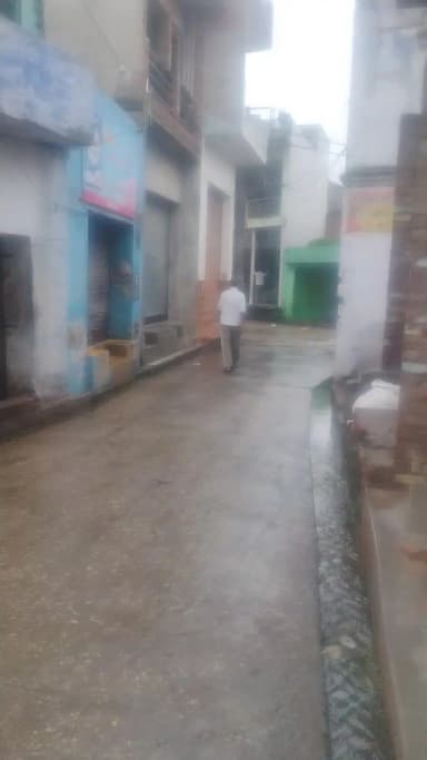 ग्राम बहादुरगढ़ के अंदर आज बहुत बारिश का