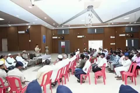 ಗದಗ: ನಗರದಲ್ಲಿ ಈದ್ ಮಿಲಾದ್ ಅಂಗವಾಗಿ ಜಿಲ್ಲಾ ಮಟ್ಟದ ಶಾಂತಿ ಪಾಲನಾ ಸಭೆ