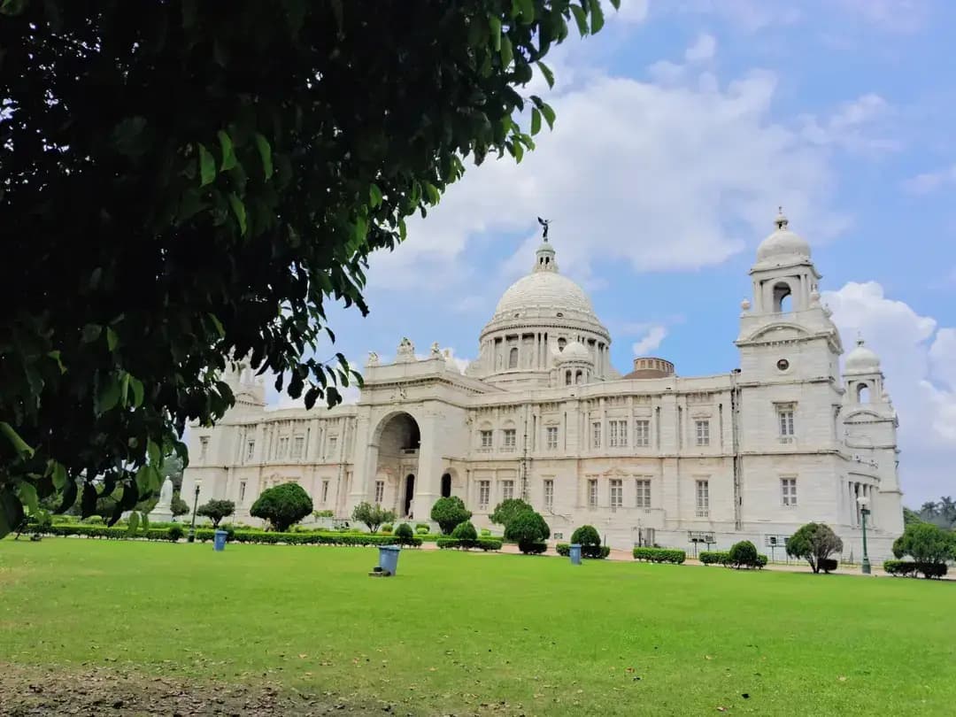 VICTORIA MEMORIAL 🏰 KOLKATA
@i_love_sherghati_01
#victoriamemorial #kolkataphotography #cinematicphotography #viralphotos #exploerpage