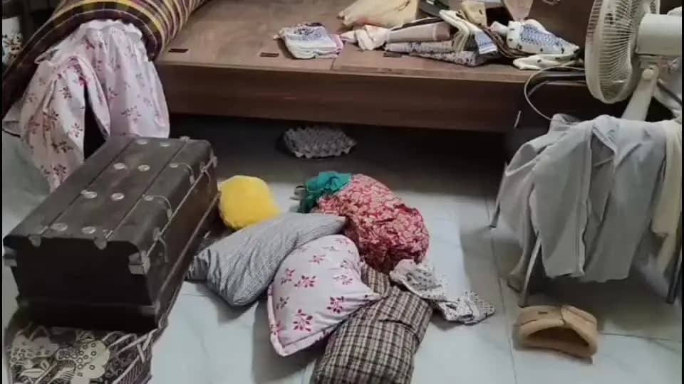 নগাঁও: লেখিকা শৰ্মিষ্ঠা প্ৰীতমৰ ঘৰত চুৰিকাণ্ড ,খিৰিকীৰ ৰড ভাঙি লুটি নিলে সোণৰ গহণা, নগদ ধন