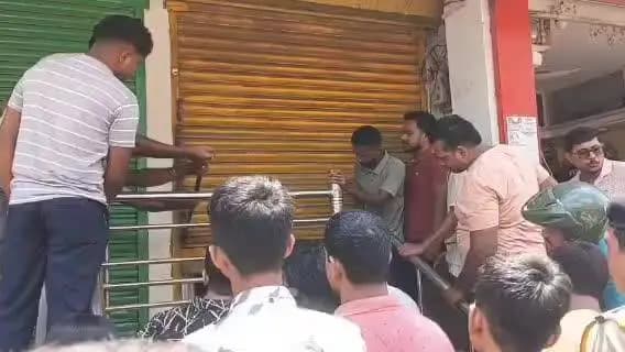মোহনপুর: জয় গুরু এলাকায় রাতের আঁধারে মোবাইল দোকানে চুরি