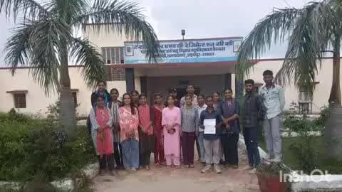 वल्लभनगर: वल्लभनगर महाविद्यालय में एनसीसी शुरू करवाने की मांग को लेकर विद्यार्थियों ने अधिकारियों को सौंपा ज्ञापन