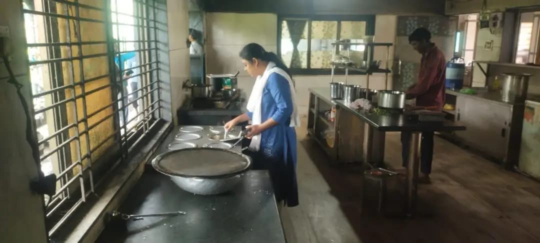 બાલાસિનોર: મહીસાગર જીલ્લામાં અભૂતપૂર્વ ફૂડ એન્ડ ડ્રગ ચેકિંગ, અખાદ્ય સામગ્રીનો નાશ