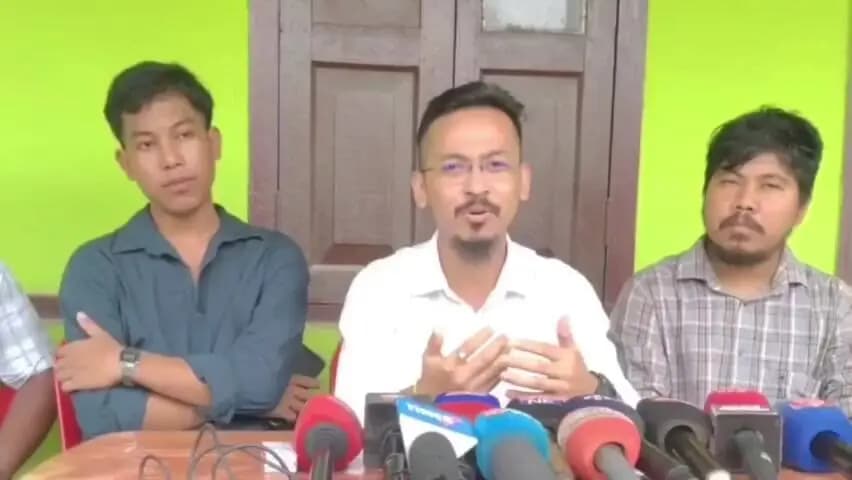 বঙাইগাঁও ভাগ: শ্বহীদ বেদীত কোচ ৰাজবংশী জাতীয় ছাত্ৰ সন্থাৰ সংবাদ মেল, জনজাতিকৰণৰ দাবীত ২৫ আগষ্টৰ পৰা অনশনত কাৰ্যসূচী ঘোষণা