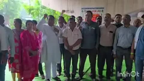 राजनांदगांव: कलेक्ट्रेट के सामने फ्लाईओवर के नीचे शिक्षक साझा मंच द्वारा किया गया एकदिवसीय धरना प्रदर्शन