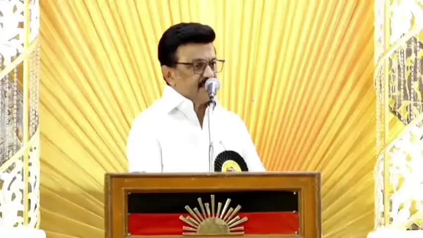 மயிலாப்பூர்: திமுகவில் அமைப்பு ரீதியாக மாற்றம் செய்து அதிரடி நடவடிக்கை எடுத்து நிர்வாகிகளுக்கு அதிர்ச்சி அளித்த ஸ்டாலின்