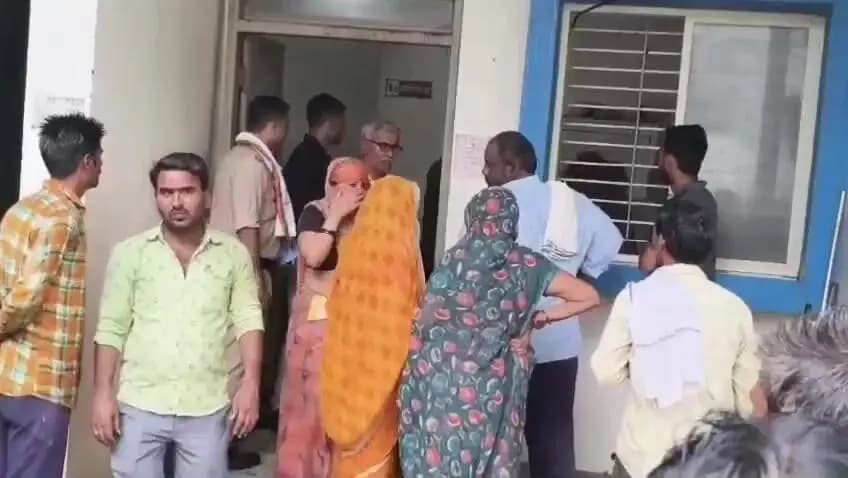 बीना: ग्राम नौगांव में 27 वर्षीय नवविवाहिता ने फांसी लगाकर की आत्महत्या, पुलिस ने मर्ग कायम किया
