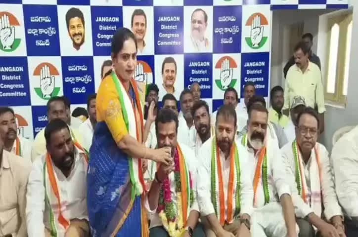 జనగాం: కొండ సుస్మిత వ్యాఖ్యలకు నిరసనగా DCC కార్యాలయంలో మాజీ కౌన్సిలర్ కంచరాములు 48 గంటల దీక్షను విరమింప చేసిన DCC అధ్యక్షురాలు