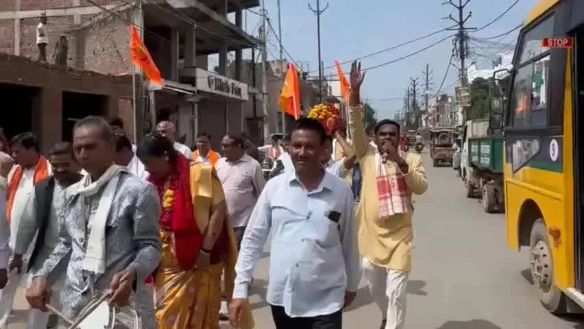 मुरैना नगर: मुरैना शहर में संत रविदास जयंती पर भव्य कलश यात्रा निकाली गई, समरसता का संदेश दिया गया, जिसका भव्य स्वागत हुआ