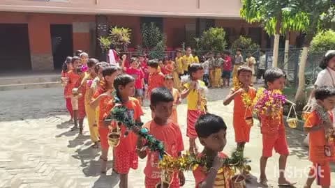 फारबिसगंज: सरस्वती विधा मंदिर में बच्चों के बीच कार्यक्रम का आयोजन किया गया