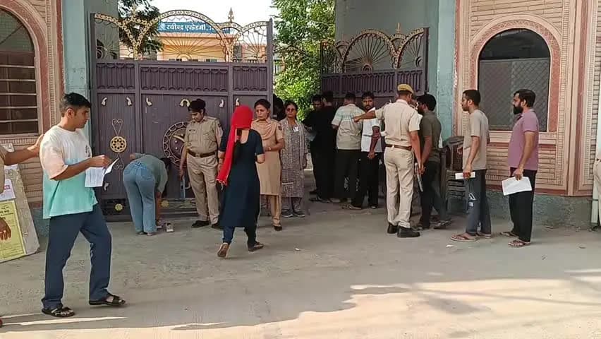 झुंझुनू: झूंझुनूं जिले में बेसिक कंप्यूटर अनुदेशक भर्ती परीक्षा शांतिपूर्ण संपन्न, दूसरी पारी का पेपर रहा कठिन