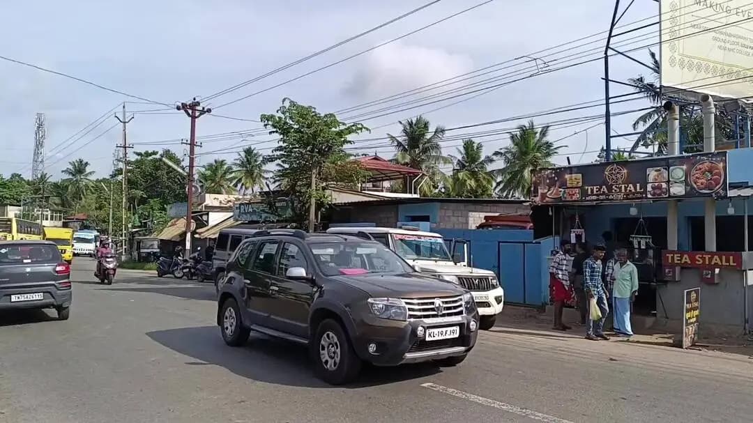 விளவங்கோடு: கன்னியாகுமரி அருகே ரேஷன் அரிசி கடத்தல்: போலீசாருக்கு தாக்குதல்