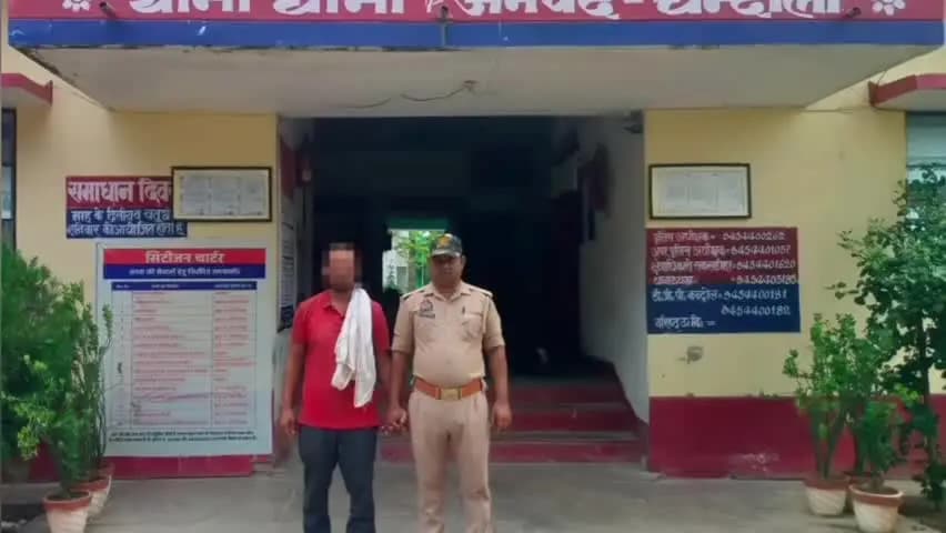 सकलडीहा: धीना पुलिस ने पसाई से वारंटी को किया गिरफ्तार