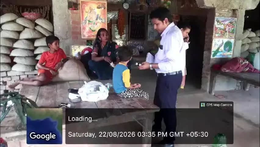 कन्नौज: कन्नौज में संभावित बाढ़ को लेकर प्रशासन अलर्ट, संवेदनशील गांवों में पहुंची टीम, ग्रामीणों का स्वास्थ्य परीक्षण कर बांटी