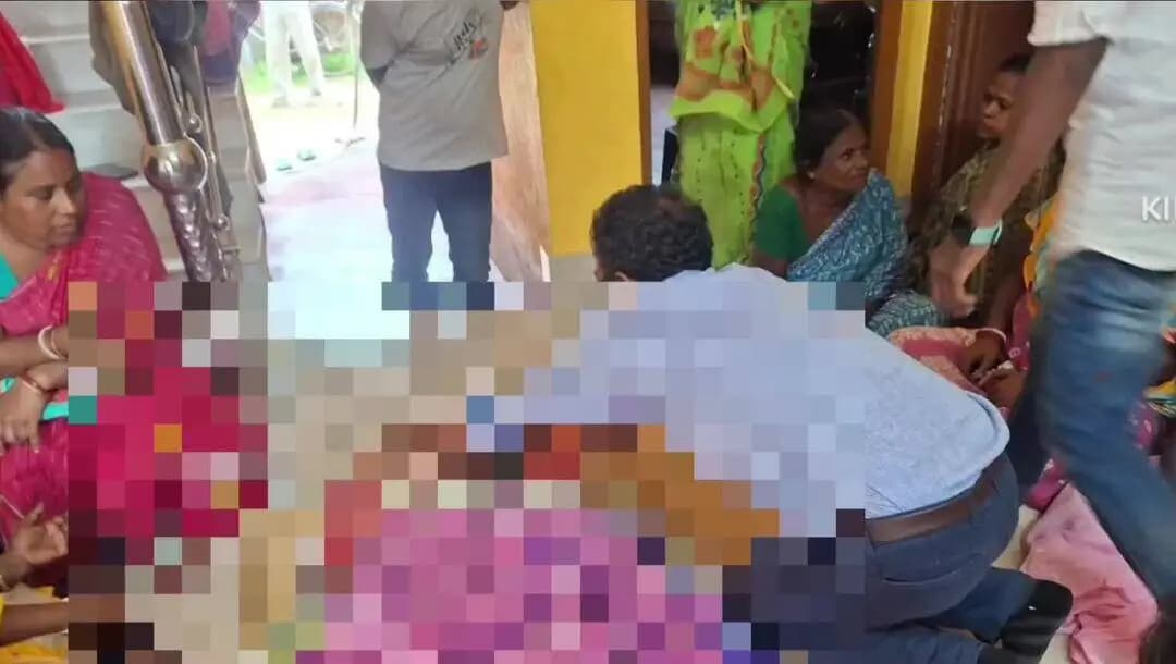 সিঙ্গুর: মাতৃহারা বিজেপি কার্যকর্তাদের পাশে বিধায়ক অরূপ কুমার দাস