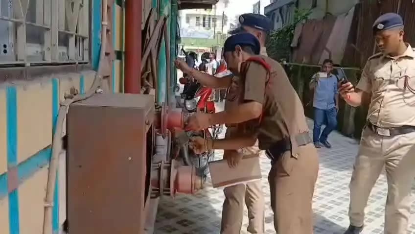 আলিপুরদুয়ার ২: তারাপীঠের ঘটনার পর আলিপুরদুয়ারে দমকল বিভাগের কর্মীদের হোটেল গুলিতে তল্লাশি