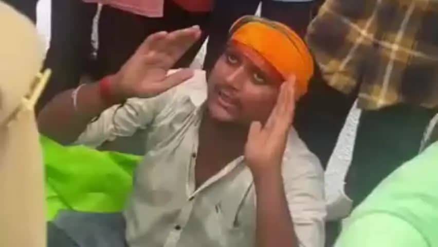 रसड़ा: बिजली दुर्व्यवस्था से त्रस्त ग्रामीणों ने मुड़ेरा उपकेंद्र को घेरा, तनाव व्याप्त