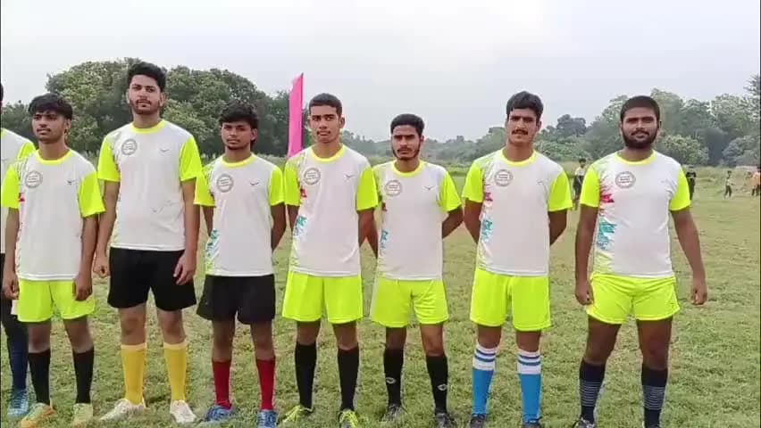 सिंघवारा: फुटबॉल चैंपियन ट्रॉफी: आजाद स्पोर्ट्स क्लब भउवारा ने खान स्पोर्ट्स क्लब लहवार को 1-0 से हराया